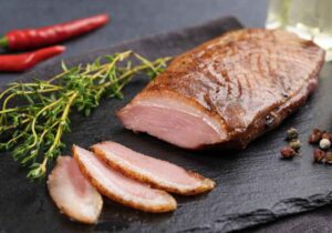 Magret de canard : cette sauce secrète le rend encore plus savoureux !